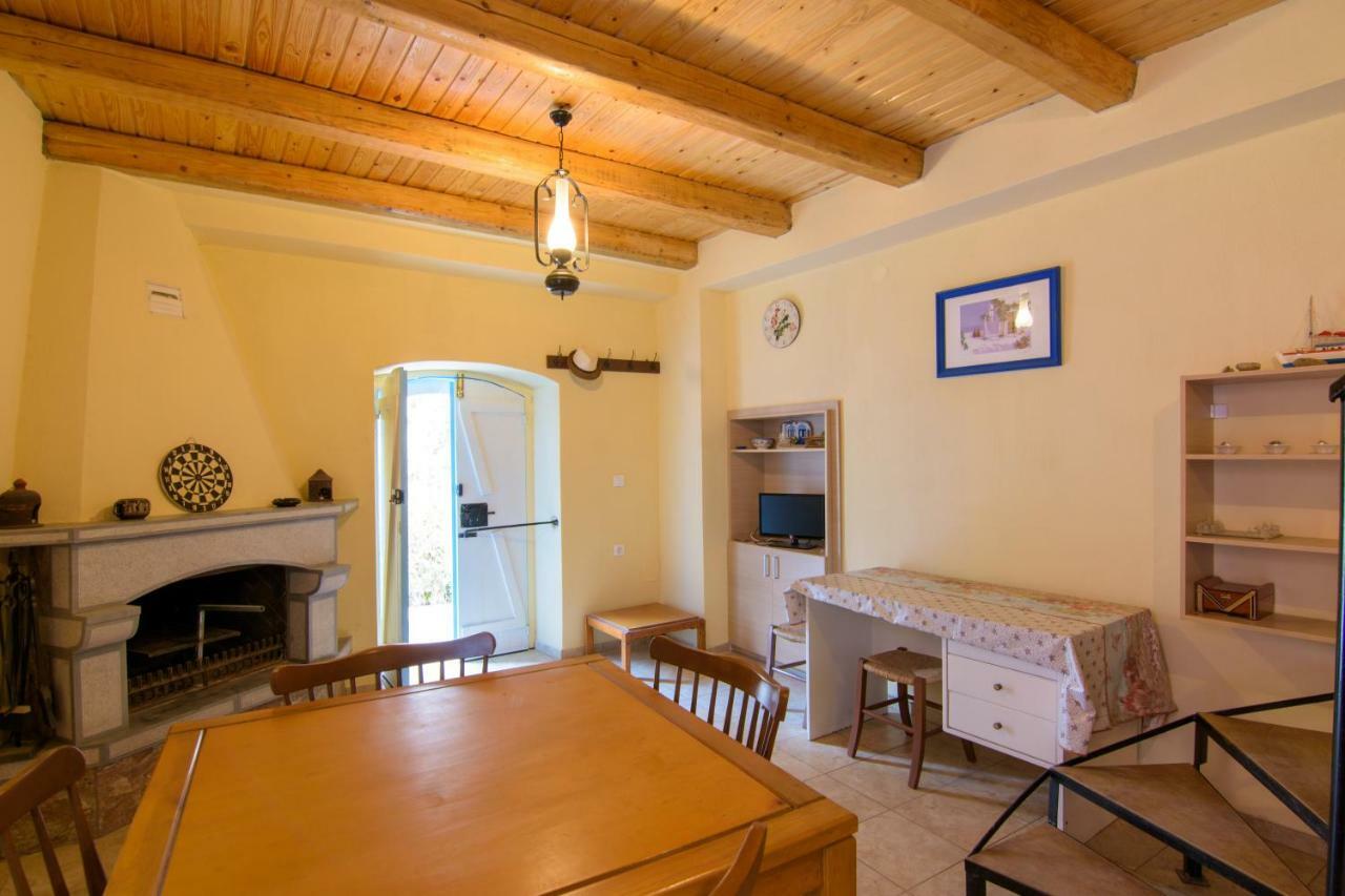 Lilas Traditional Maisonette Elounda  Bagian luar foto